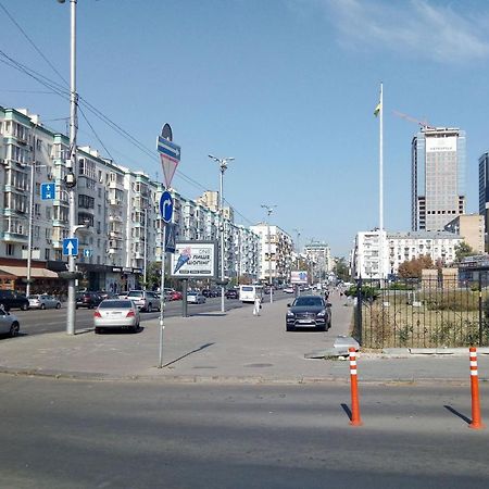 Двухкомнатная Вид На Дворец Украина Киев Екстериор снимка